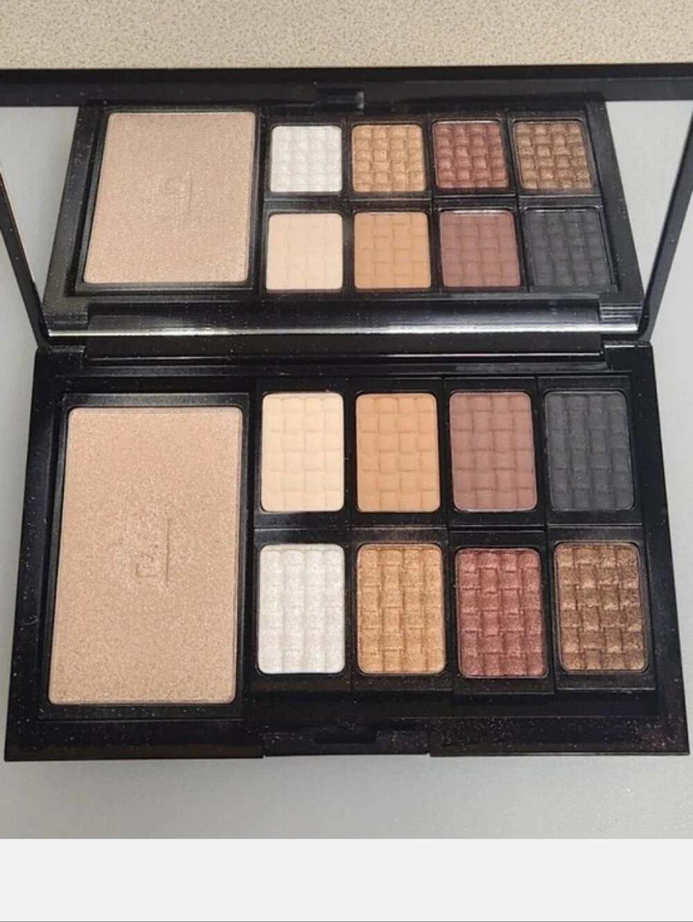 Doucce Limited Edition Smokey Pro Eyeshadows